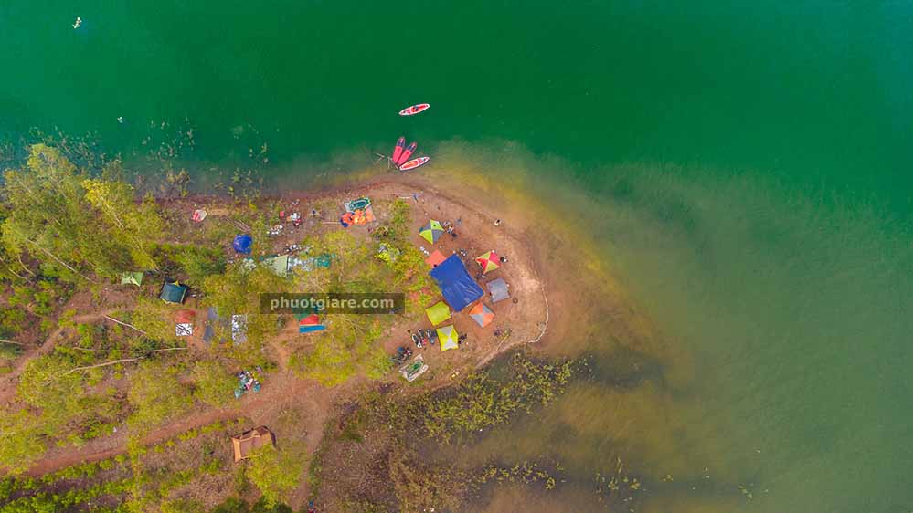 bán đảo hồ Trị An cách SG 57 km – bãi camp nước ngọt cực đẹp